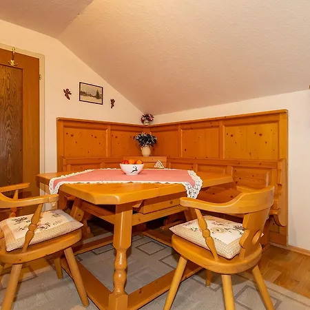 Groebl-alm Haus Zur Schoenen Aussicht Appartamento *